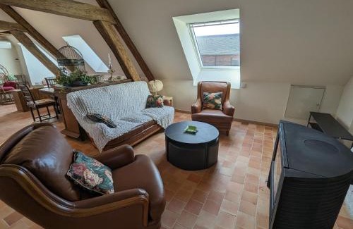 Saint-Firmin-sur-Loire House | Gîte en forêt avec jardin, terrasse et parking près de la Loire - FR-1-590-530
