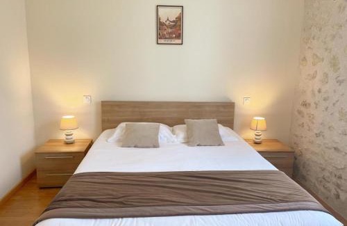 Thesee House | Gîte en Val de Loire: confort, jardin, parking et WiFi inclus - FR-1-491-452