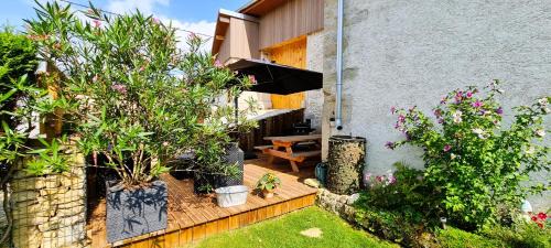Vellerot-les-Vercel House | Gîte et SPA Chez Jules