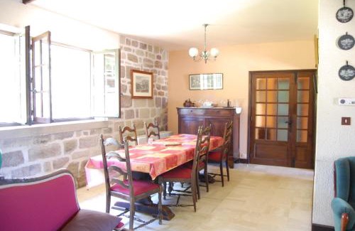 Brignac-la-Plaine House | Gîte familial à la campagne