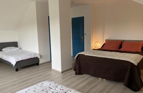 Sauvagny House | Gîte familial à Sauvagny avec climatisation et parking - FR-1-489-431