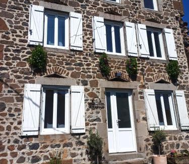 Fix-Saint-Geneys House | Gîte Germaine et Yves