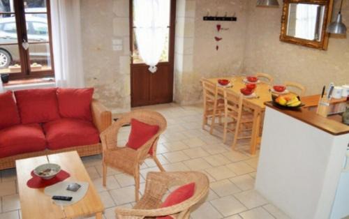 Villeloin-Coulange House | Gîte Hibou avec piscine 4-6 personnes