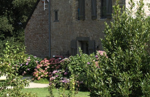 Quevert House | Gîte La Hunaudaye - Domaine du Bois Riou - swimming pool- Dinan-Dinard-Saint Malo