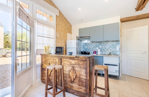 Sainte-Cecile Cottage | Gîte 'La Longère Near Puy du Fou' with Private Terrace, Shared Garden and Wi-Fi