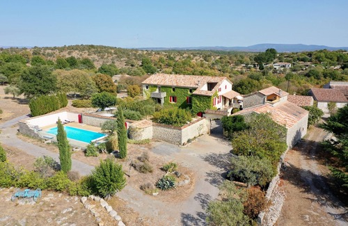 Joyeuse Cottage | Gîte * le MAGNAN, 50m², charm and nature, heated swimming pool, south Ardèche