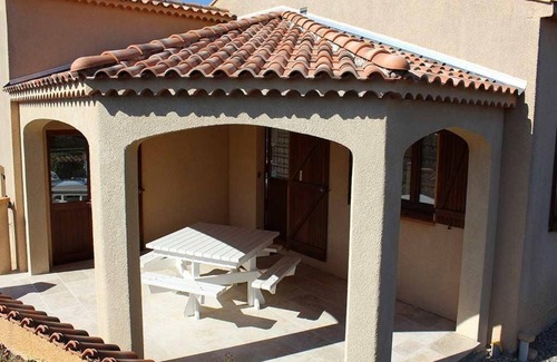 Montagnac-Montpezat Villa | Gîte Le Platane