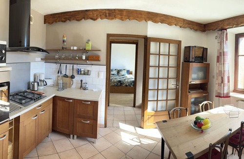 Vaulx House | Gîte " Les Sources" Maison de Campagne 20mins D'annecy
