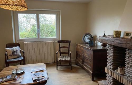 Besson House | Gîte Longère Bourbonnaise - Confort Moderne et Charme Rustique - FR-1-489-355