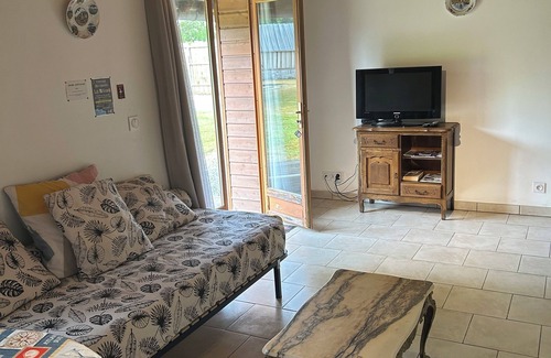 Gonneville-sur-Honfleur Condo | Gîte near Honfleur