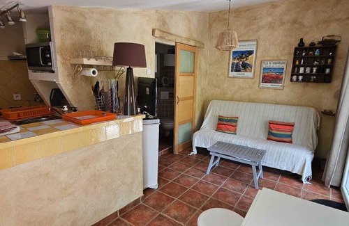 Auriol Cottage | Gîte Notre Cabanon in Provence for "green" living