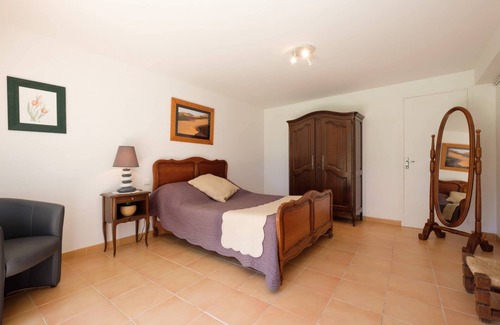 Fontiers-Cabardes Bed & Breakfast | Gîte Pour 4 Personnes "les Glycines" Près de Carcassonne