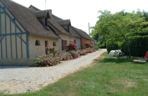 Ballon-Saint-Mars House | Gîte rénové en campagne, 3 ch., terrain 5000m², proche randonnées et Le Mans ! - FR-1-410-161