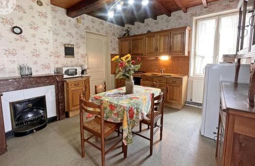 Saint-Heand House | Gîte rural à Saint-Héand avec jardin privé et animaux admis - FR-1-496-144