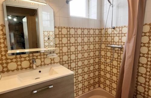 Saint-Heand House | Gîte rural à Saint-Héand avec jardin privé et animaux admis - FR-1-496-144