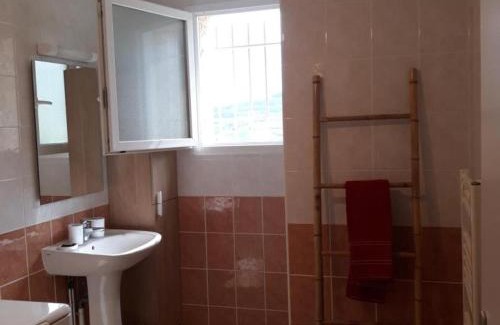 Saint-Romain-en-Jarez House | Gîte rural en campagne avec jardin privatif à Saint-Romain-en-Jarez - FR-1-496-286