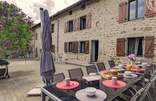 Chalmazel-Jeansagniere House | Gîte rustique rénové, confort moderne, vue sur les Alpes - FR-1-496-253