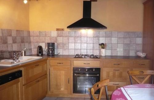 Palogneux House | Gîte rustique 4 pers. avec jardin en pleine nature - FR-1-496-92