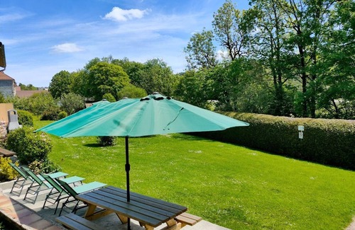 Foncine-le-Haut Apartment | Gîte Saine Montagne du Jura with Spa Sauna river