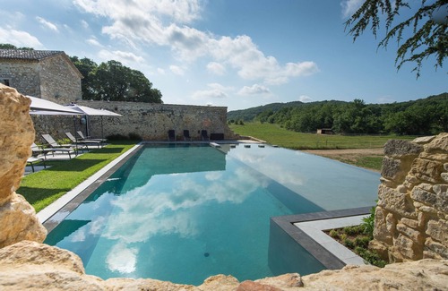 Verfeuil Apartment | Gîte Sartre - charming gîte for 4 to 6 people on a large wine estate