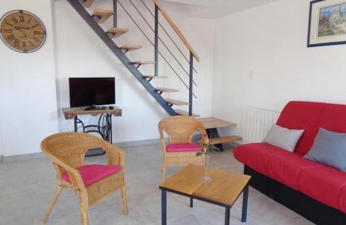 Regny House | Gîte spacieux avec cheminée, animaux admis, proche nature - FR-1-496-221