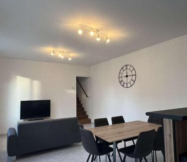 Sully-sur-Loire Apartment | Gîte T3 Cœur de ville