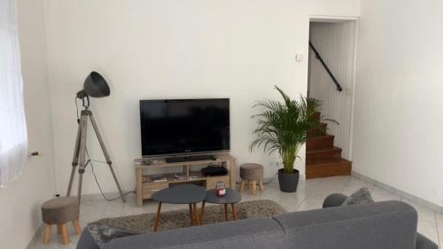 Sully-sur-Loire Apartment | Gîte T3 Cœur de ville