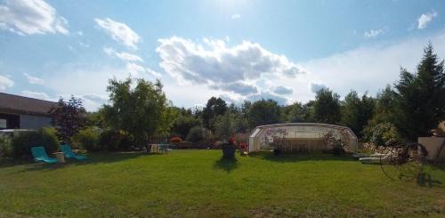 Laragne-Monteglin Apartment | Gîte Uncinatum - La Grange Du Logis