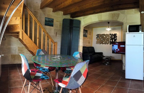 Vignonet House | Gîtes Glycine face rivière Saint-Emilion