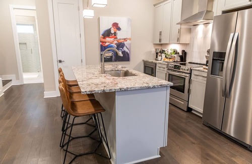 Nashville House | G6) New Luxury Home- M2DT- Hot Tub!