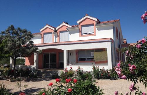 Gradina House | Gabi Rooms & Studio Apartment