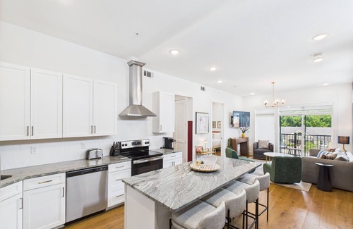 Inglewood House | Gallatin Retreat-Private Balcony-In East Nashville