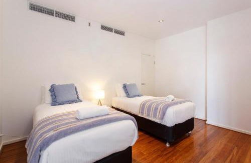 Fremantle Apartment | Galleryonhigh Spacious & Central