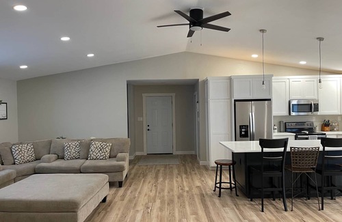 Devils Lake House | "Galloway" House 4 Bedroom 3 Bath - Ackerman Valley