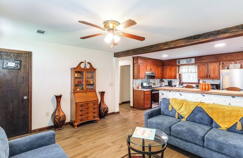 Oxford House | Game Day Getaway! Home w/Yard, 4 Mi to Ole Miss