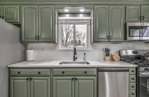 Berea House | Game Room.Bar.Firepit.Renovated & Modern Retreat!