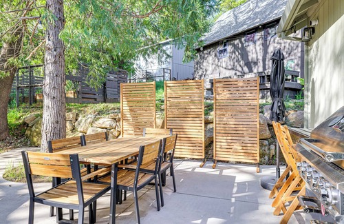 Mono Vista House | Game Room & Patio: Picturesque Home in Sonora