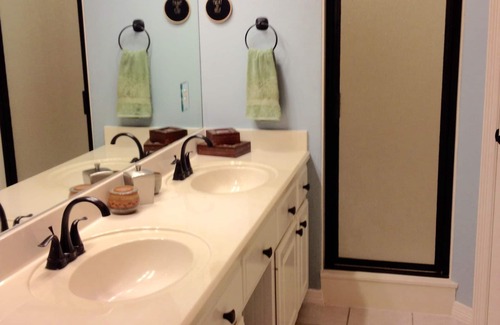 Southwood Valley House | Gameday Gem only 8 minutes from Kyle Field!