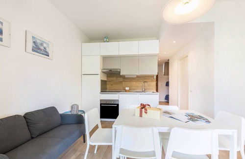 Pieve Vecchia Apartment | 'Garda Paola Apartment 1' with Lake View, Garden & Wi-Fi