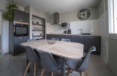Montauban House | Garden and spa gite in town