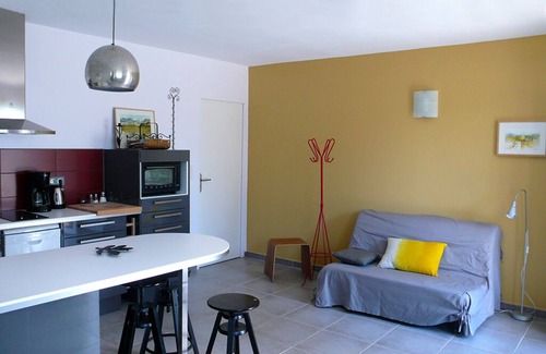 Rousset Apartment | Garden apartment for Sainte-Victoire