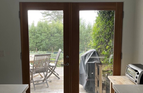 Stinson Beach Apartment | Garden apt. above the beach close to hiking trails and beach.