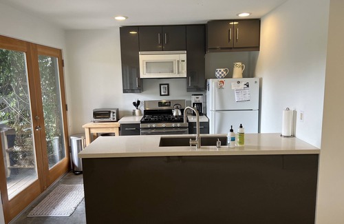 Stinson Beach Apartment | Garden apt. above the beach close to hiking trails and beach.