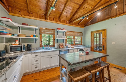 Valley Head Cottage | Garden Cottage-historic cottagew/hot tub