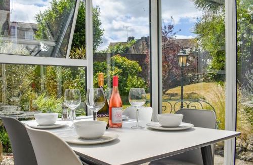 Ryde House | Garden Flat