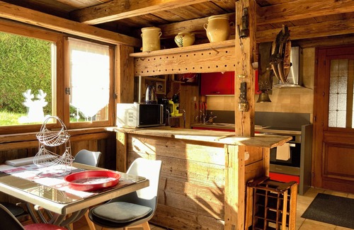 Chamonix-Mont-Blanc Apartment | GARDEN GROUND IN CHALET WITH WIFI CLASS 3 STARS