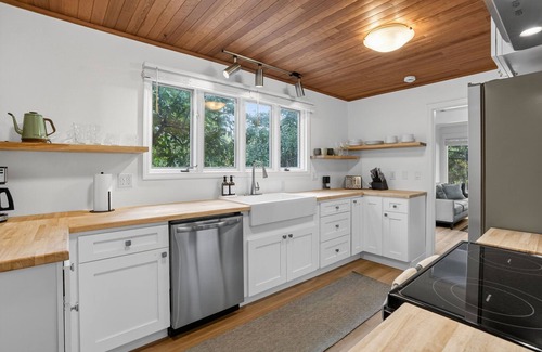 Garden Home-Whitford House | Garden Home Estate, Two Kitchens