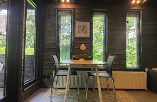 Scheveningen Apartment | Garden House - Free Parking