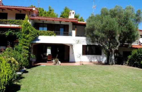 Siviri Villa | Garden house