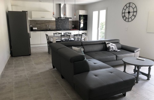 Porto-Vecchio Apartment | Garden-level accommodation